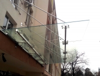 Навес из стекла